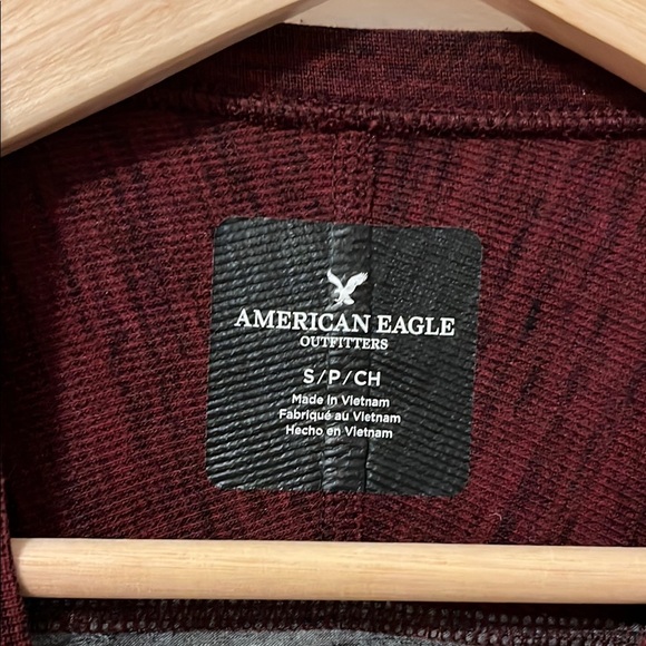 American Eagle Outfitters Gray and Maroon Long Sleeve Tee - Picture 2 of 5